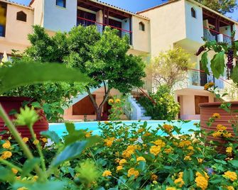 Kipos Hotel - Thasos Town - Vista del exterior