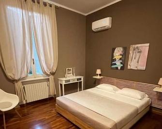 Villa Donatella - Parma - Bedroom