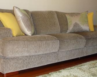 Shepp Central Apartment - Shepparton - Living room