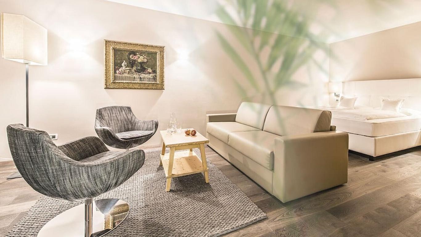 Hotel Tiefenbrunn Gardensuites & Breakfast