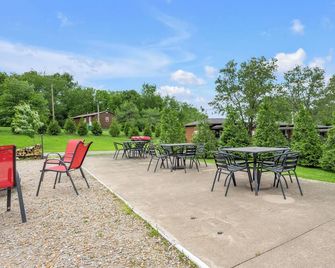Cozy Cabin Near Cave Run Lake & Marina #1 - Morehead - Patio
