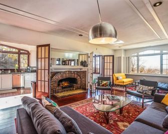 Extraordinary Capitol Hill Home! - 鹽湖城 - 客廳