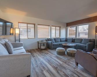 RR-edgewater04 - June Lake - Obývací pokoj