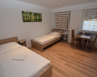 Ab Apartment Objekt 109 - Ludwigsburg - Bedroom