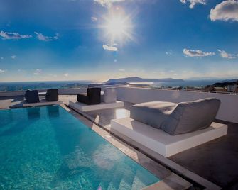 Amity Suites - Fira - Pool