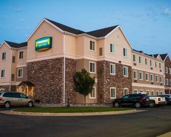 Staybridge Suites Fargo - Fargo - Bygning
