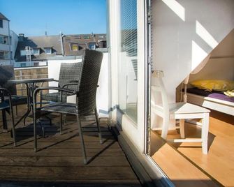 Altstadt Apartment Charly - Düsseldorf - Balcón