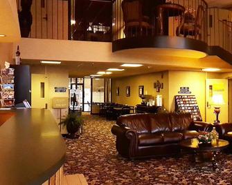 Gold Vault Inn - Radcliff - Лоббі