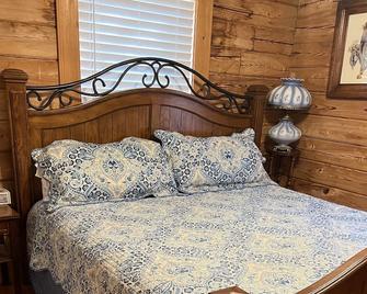 Luxury On Lake Seminole, Relaxing Getaway, Private Dock, Gorgeous Sunsets, Canoe - Donalsonville - Habitación