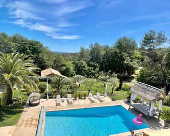 B&B Villa Ganesh - Le Rouret - Piscina