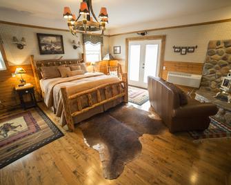 ForFriends Inn Wine Country Bed and Breakfast - Santa Ynez - Bedroom