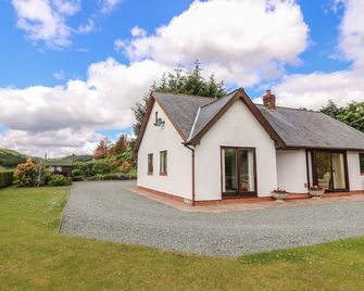 Drainbyrion Farm House - Llanidloes - Building