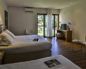 Hotel Restaurant Mariosa - بورتو-فيكيو - غرفة نوم