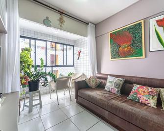 Apt 2 quartos com varanda próximo Praça Casa Forte o bairro mais agradável do Recife ARN901 - Recife - Wohnzimmer