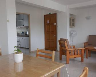 La Péninsule Town Apartment Curepipe No 4 - Curepipe - Dining room
