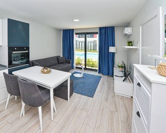 C Suites Antalia Airport - Antalya - Dining room