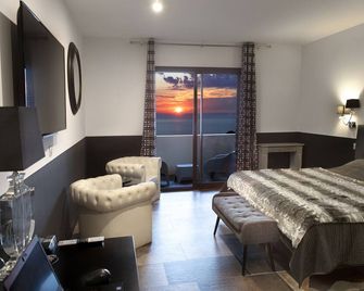 Auberge Ferayola - Galéria - Schlafzimmer
