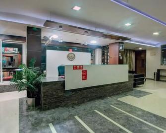 OYO 29639 Suvarna Resorts - Hassan - Recepce