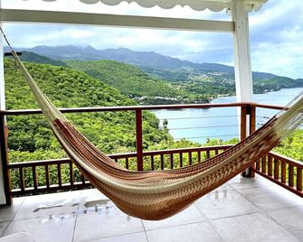 Luxury villa, view of Malendure bay, Cousteau reserve and salt pool - Bouillante - Balcony
