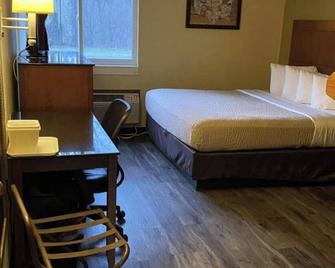 Coratel Inn and Suites By Jasper Riverfalls - Standard 2 Queen Bed NS - River Falls