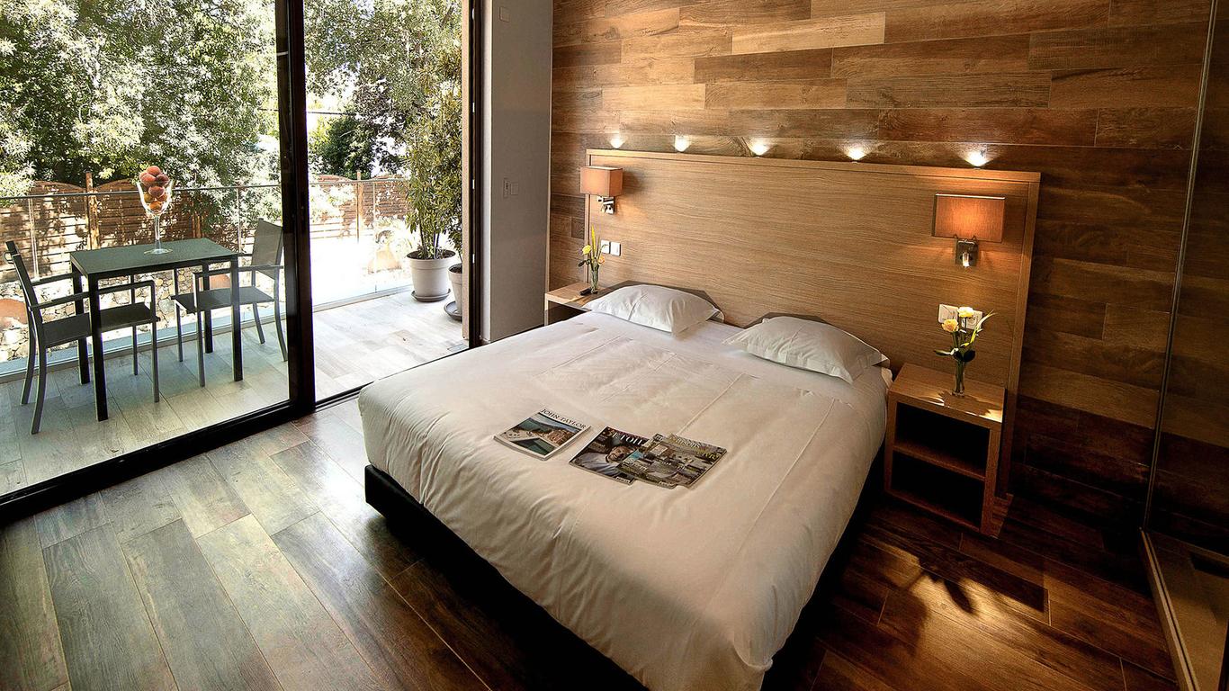 Seventeen Hotel