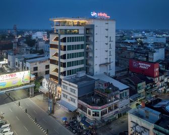 Infinity Hotel Jambi By Tritama Hospitality - Jambi - Building