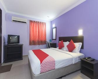 OYO 473 Comfort Hotel 2 - Klang - Bedroom