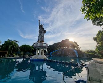 Libertyland Waterpark Resort - מבלקאט - בניין