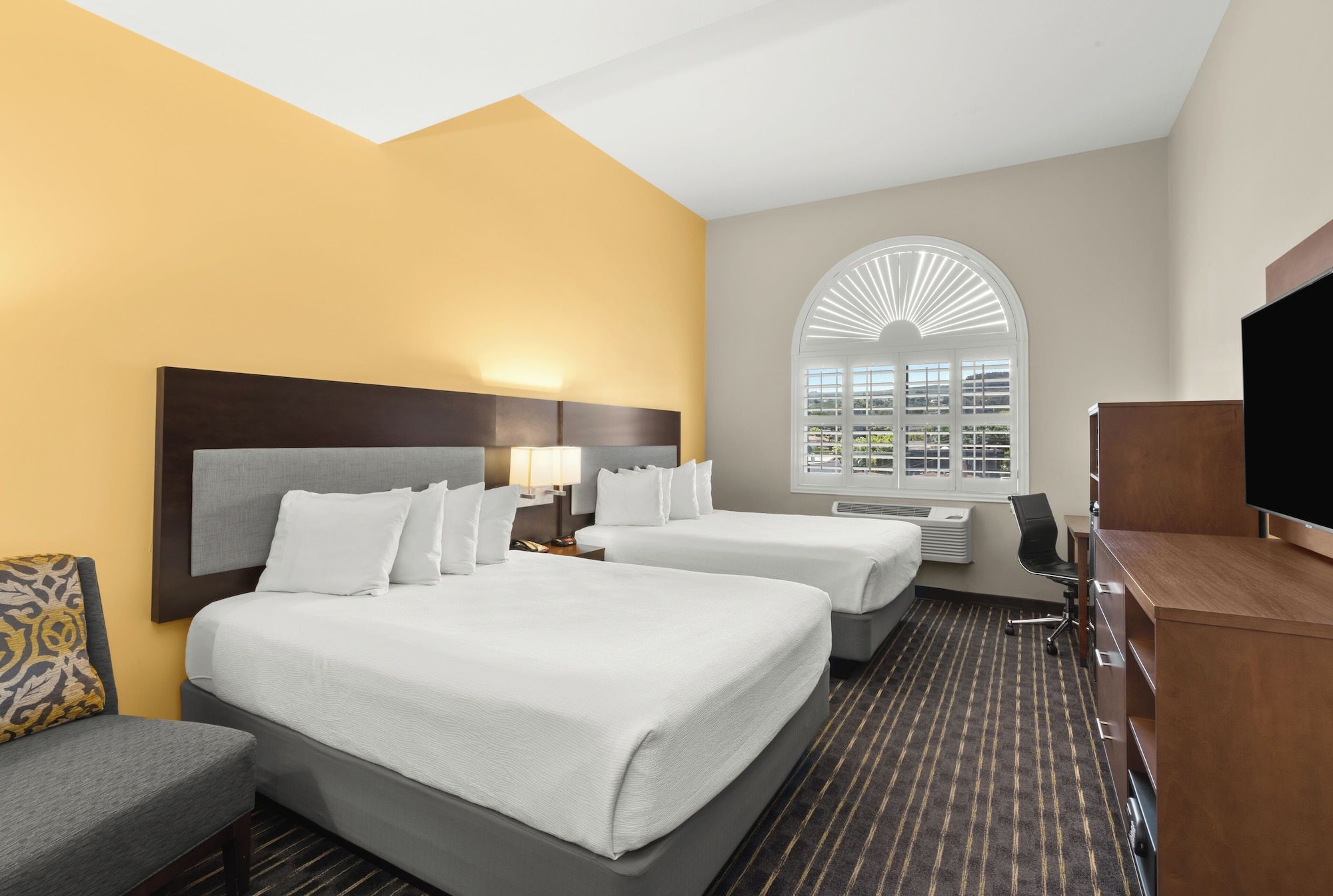 Hotel Aura - San Bruno - Chambre