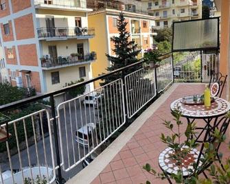 A Casa E' Mammà - Sorrento - Balkon