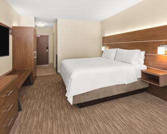 Holiday Inn Express & Suites Willows - Willows - Bedroom