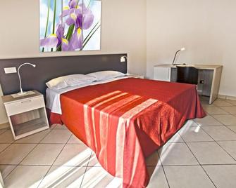 Il Fiore in Una Stanza - Itri - Schlafzimmer