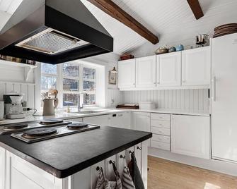 Lovely Home In Tisvildeleje With Sauna - Tisvildeleje - Kitchen