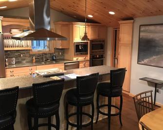 Conesus Lake Front House All Level Private Next To Very Park Quiet End Of Street - Geneseo - Cocina