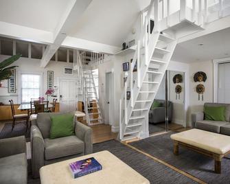 Historic Old Town Key West - Turtle House, Sleeps 6 - Key West - Living room
