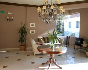 Lambrinos Suites - Platanias