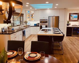 Quiet Retreat With Pool And Hot Tub - Escondido - Kitchen