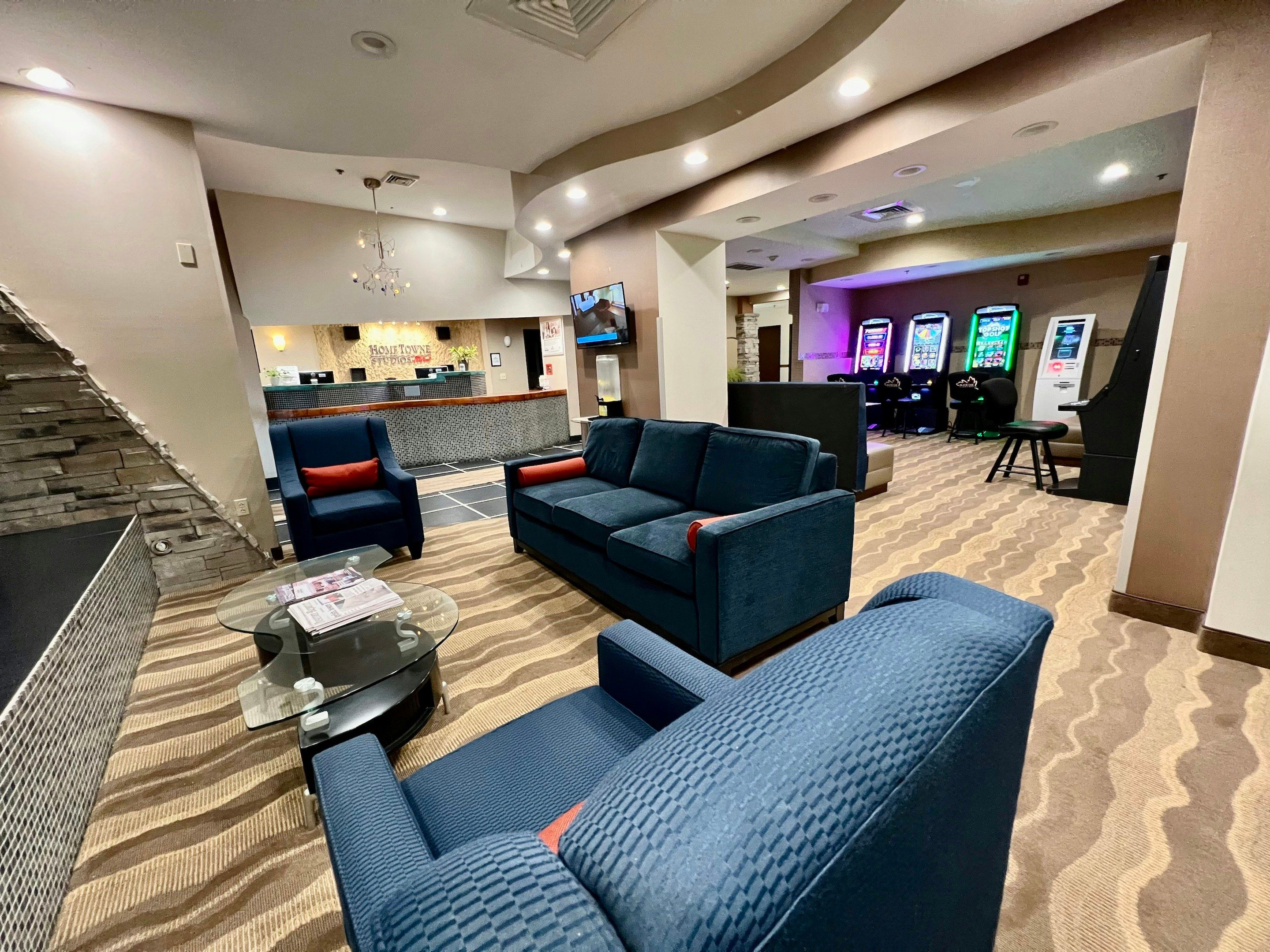 HomeTowne Studios & Suites by Red Roof Washington - Washington - Lobby