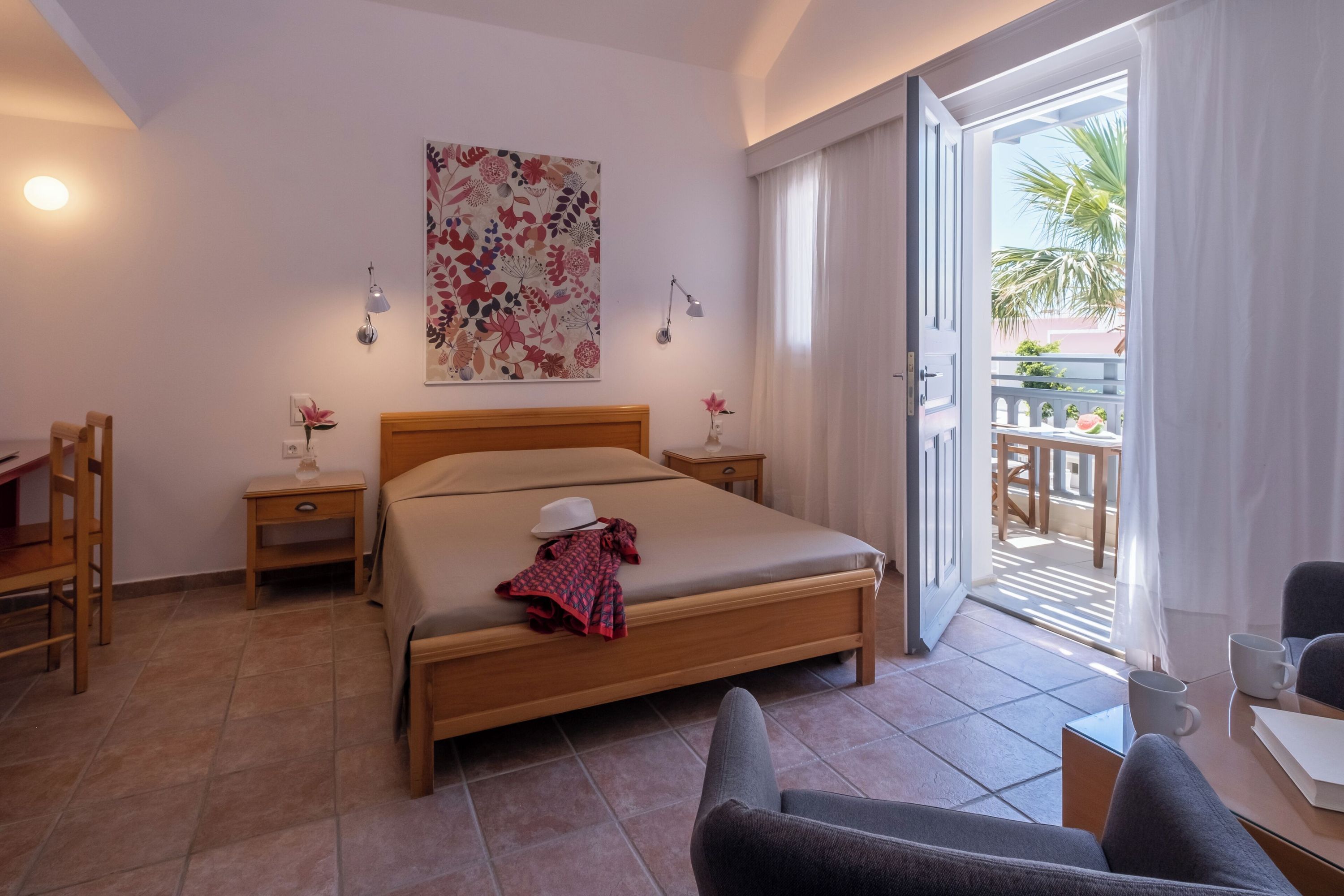 Rose Bay Hotel - קאמארי
