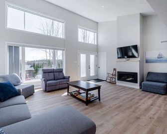 Hôtel à la maison - Le Trio, golf et ski! - Thetford Mines - Living room