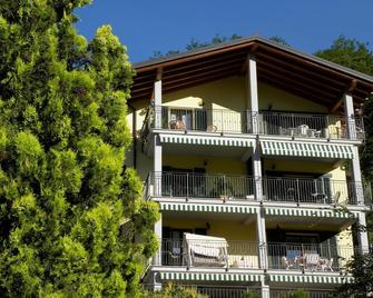 B&B Lori - Gravedona - Edificio