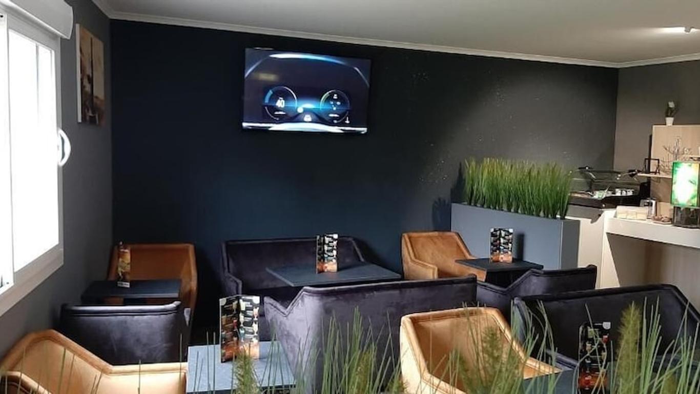 Hotel Martinez Grenay