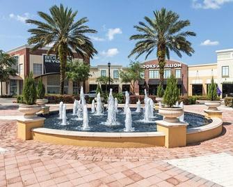 Host Hubble Private Rooms in Southern Lakeland - Lakeland - Pool