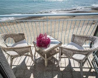 Hotel Maremola - Pietra Ligure - Balkon