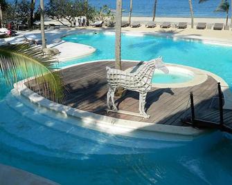 White Elephant Sea Lodge - Malindi - Piscina