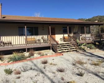 Beautiful, secluded 30 acre mountain retreat with amazing views. - Warner Springs - Edificio