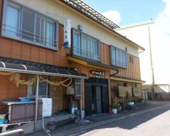 Marubun The Seaside Inn - Shin'onsen - Building