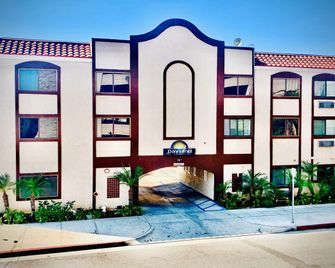 Days Inn by Wyndham Alhambra CA - Alhambra - Budova