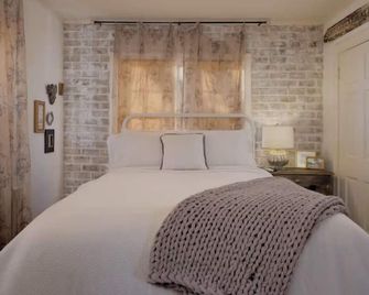 J-Town House - Amarillo - Bedroom