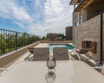 Villa Skarline Comfortable holiday residence - Buje - Balcony